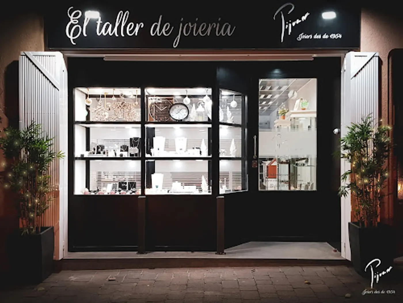 Façana de la botiga El Taller de Joieria Pijuan, a Cardedeu